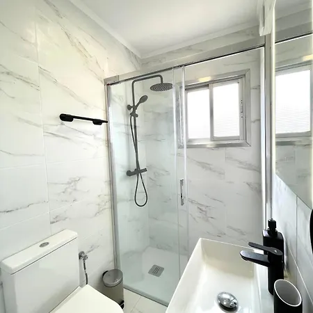 Retreat 2 Bedroom Apartament *