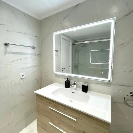 Retreat 2 Bedroom Appartement Fuengirola