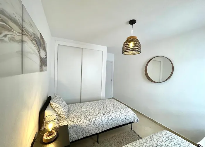 Apartment Retreat 2 Bedroom *