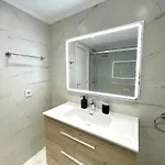 Retreat 2 Bedroom Appartamento Fuengirola