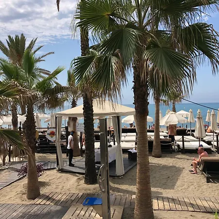 Апартаменти Retreat 2 Bedroom