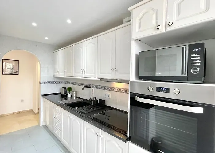 Апартаменти Retreat 2 Bedroom Фуенхірола