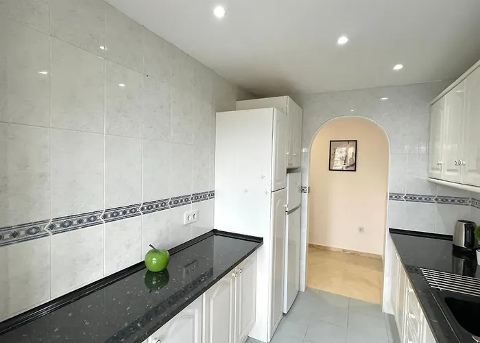 Апартаменти Retreat 2 Bedroom *