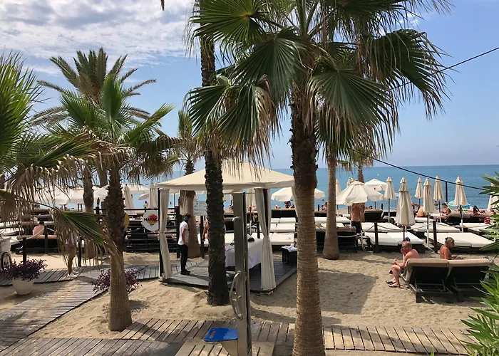 Апартаменти Retreat 2 Bedroom