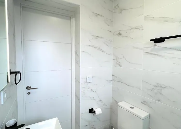 Апартаменти Retreat 2 Bedroom Фуенхірола