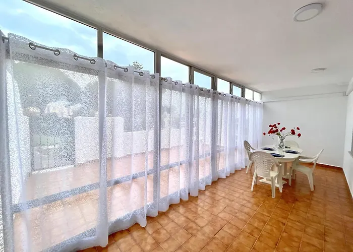 Retreat 2 Bedroom Фуенхірола